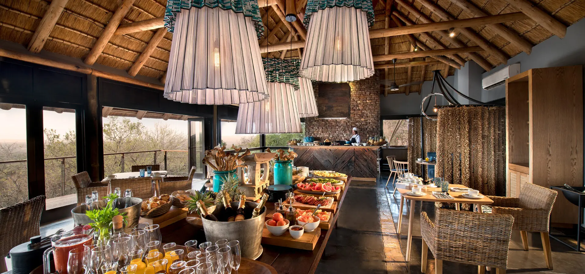 Guest dining area 2