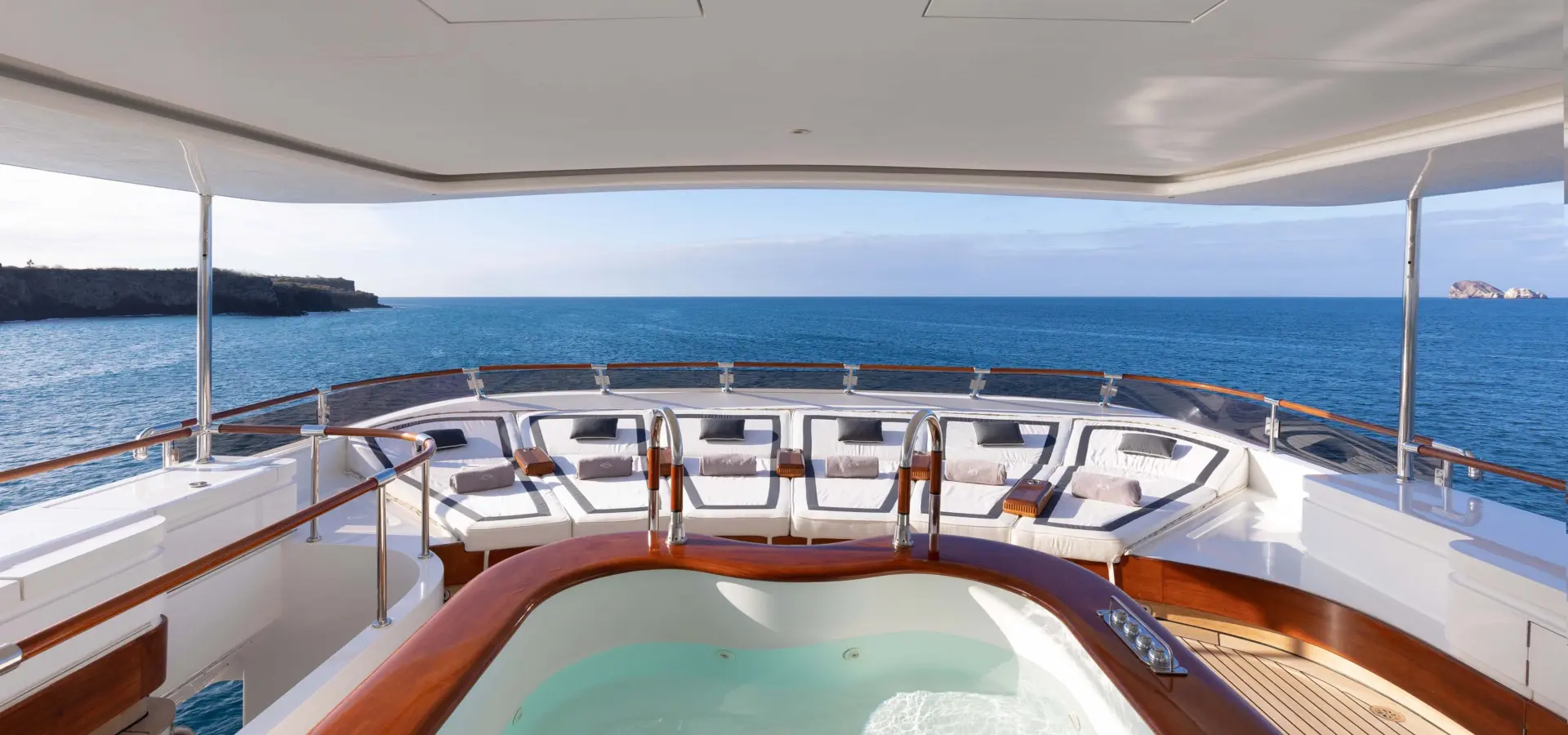 Aqua mare topdeck sunbed 02