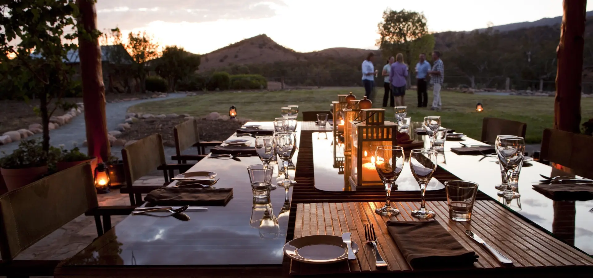 Dining around old wool classing table randy larcombe11