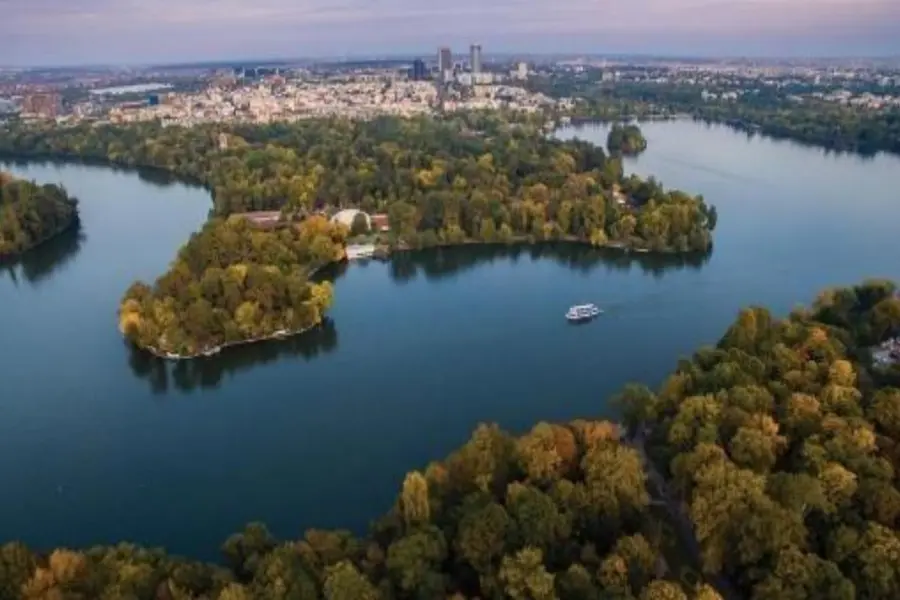 Herastrau meer in boekarest