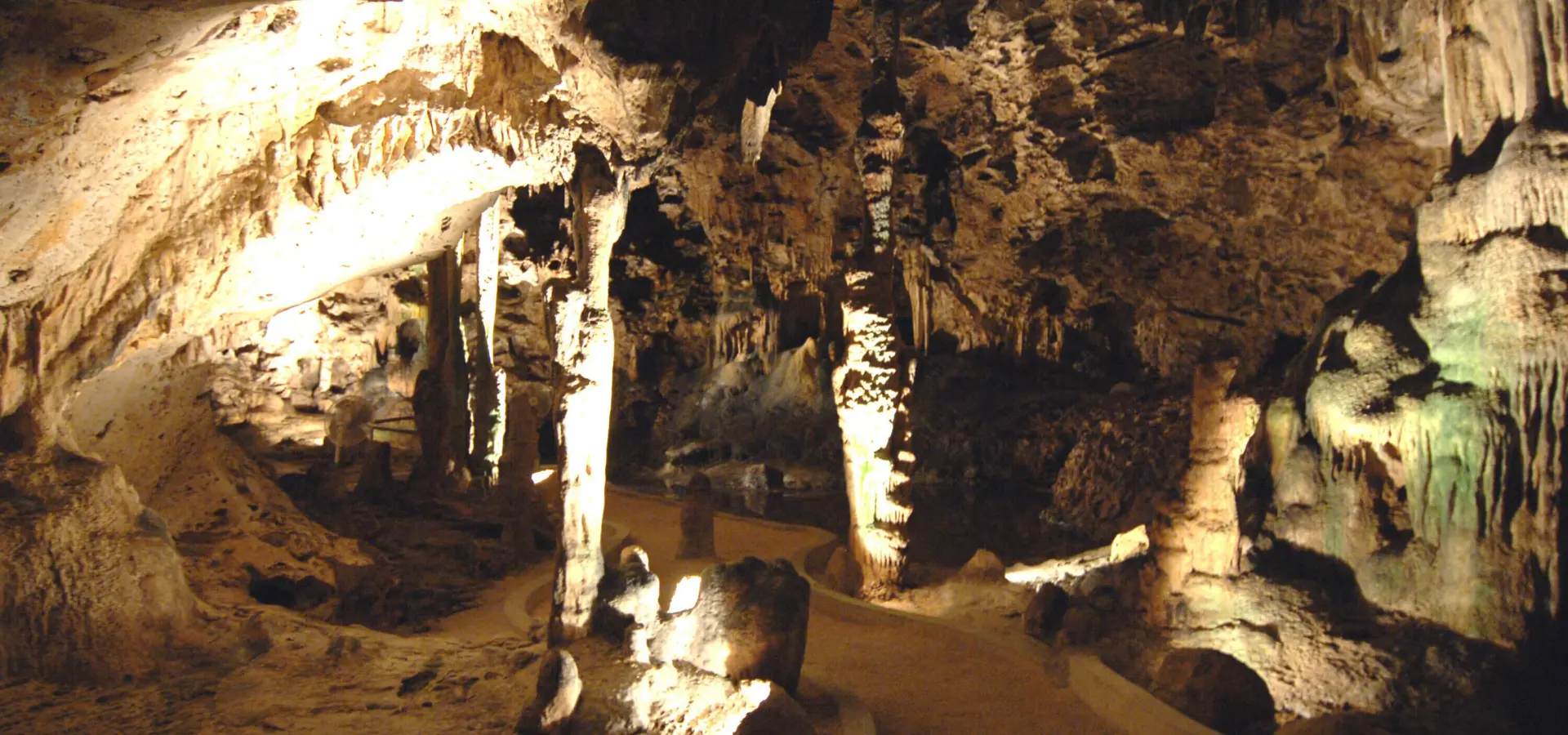 Hato caves curacao