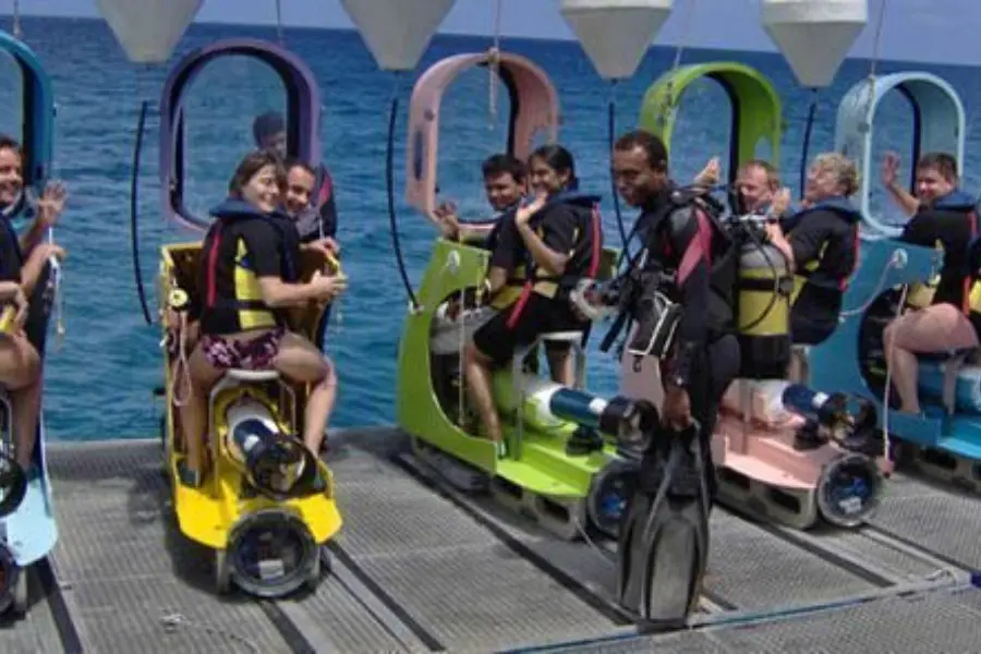 1 mauritius underwater subscooter