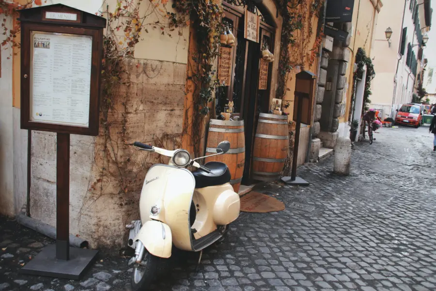 Vespa rome
