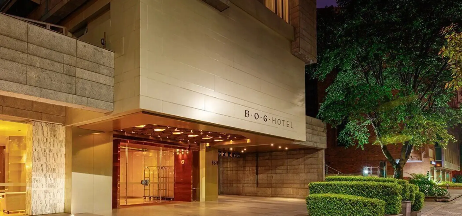 Boghotel 01 homepage 03 loimprecindibledelbog 01 escentrico 6407711a53ec5