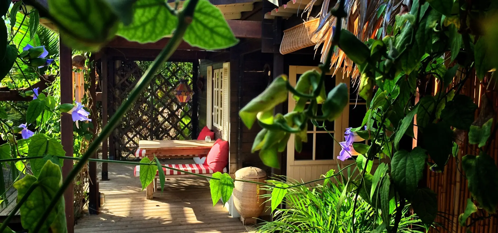 Bamboo bali deluxe cottage outside balcony2