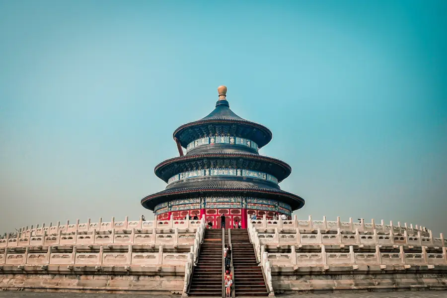 1777548982022victor he 0xn9t2ceige unsplash