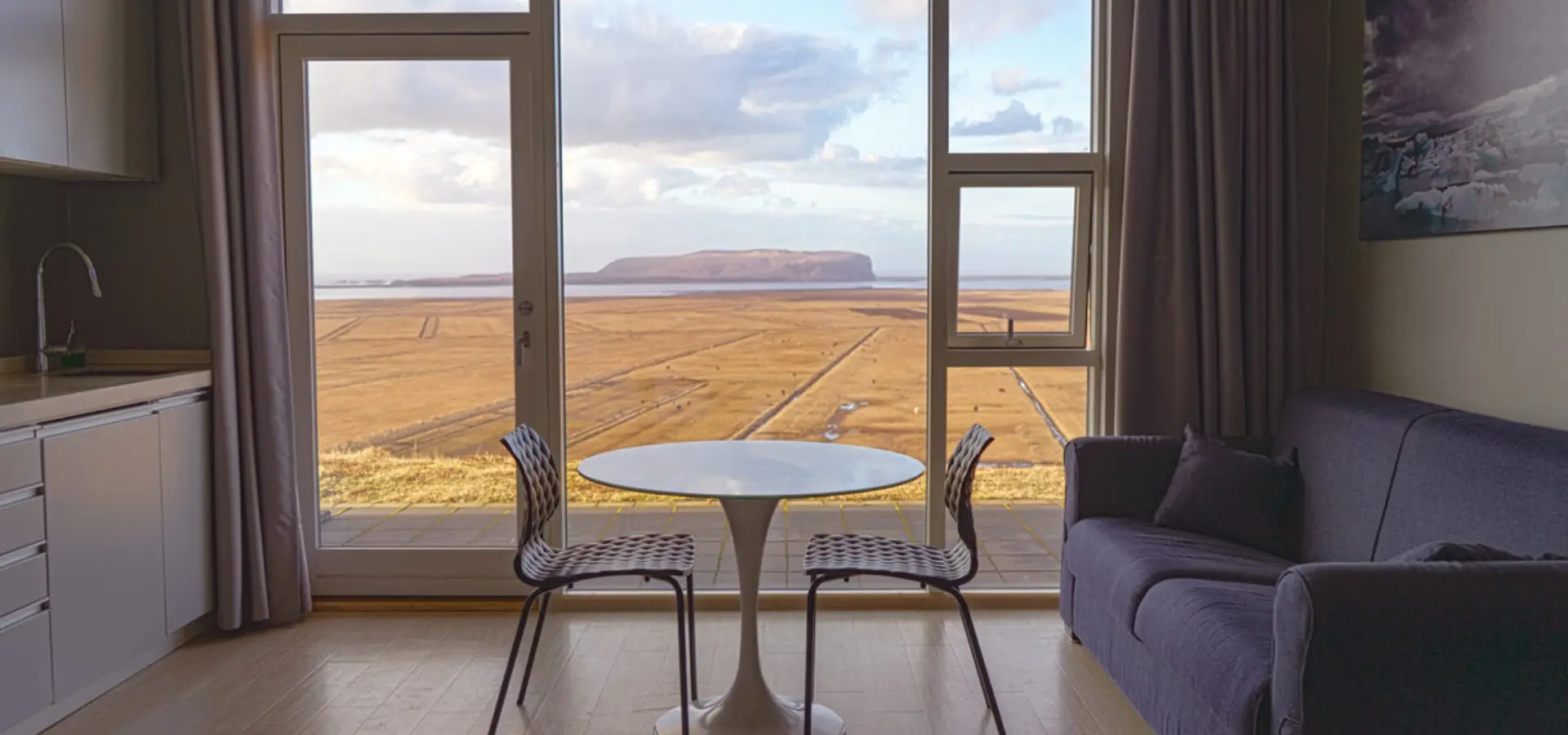 Black beach suites standard apartment 91