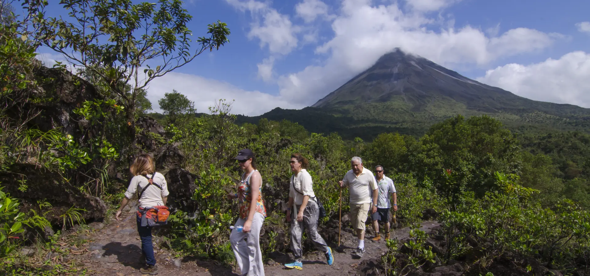 Blue pass arenal volcano hike 1968 trail 7