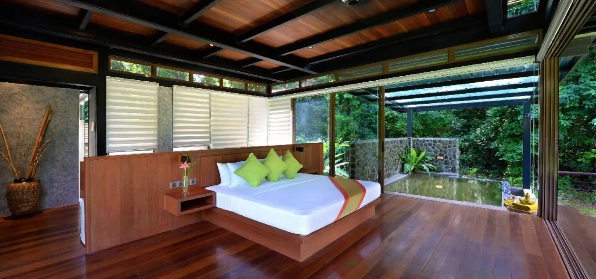 Premium 2 storey villa uitzcht slaapkamer