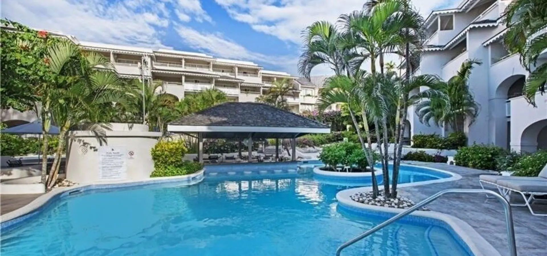 Pool bar 21