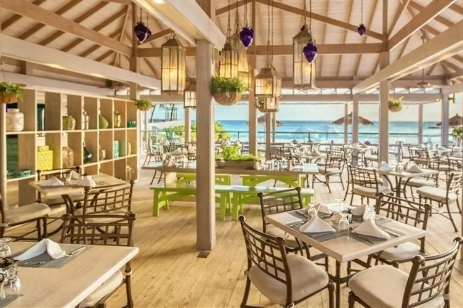 Calabash cafe interior1