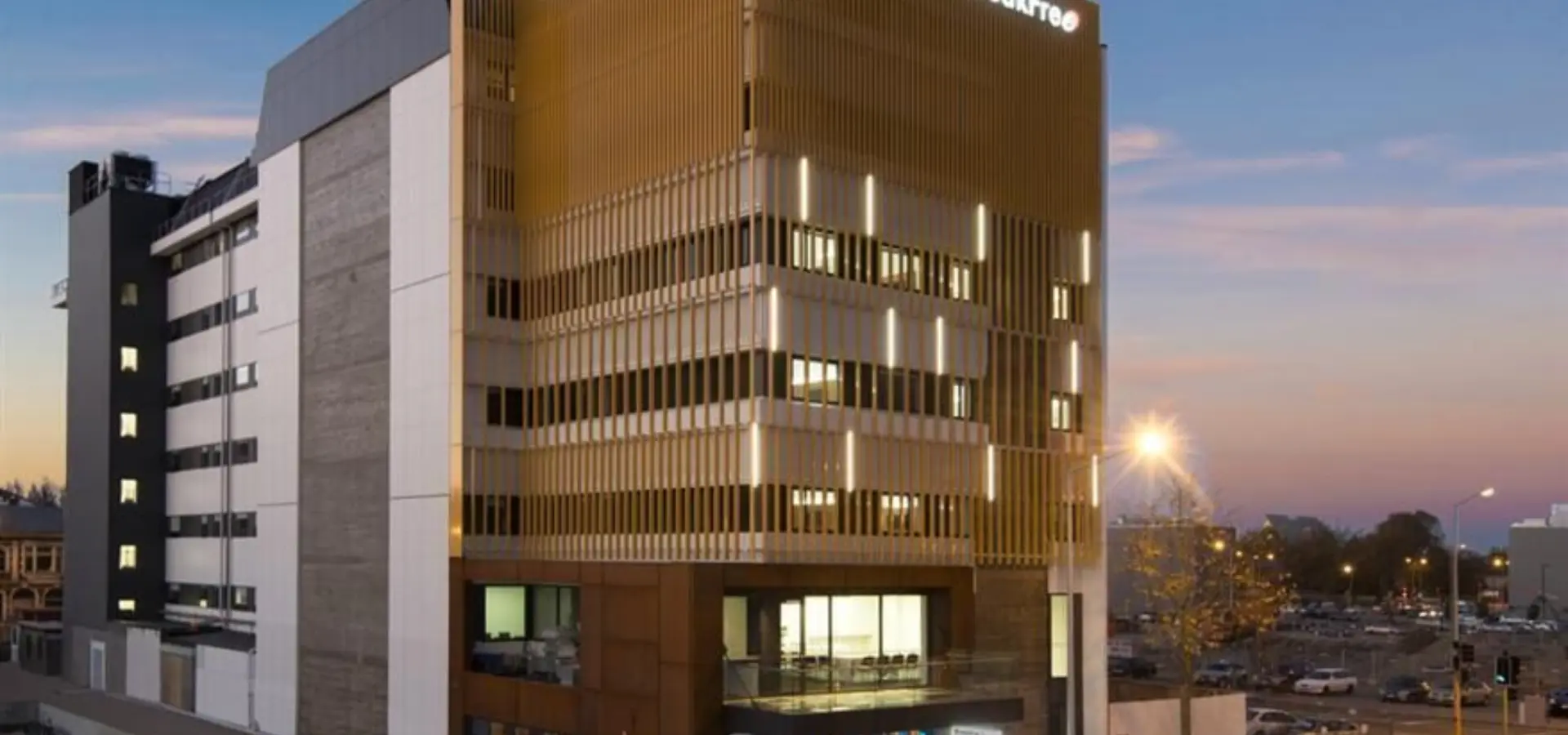 Breakfree on cashel external t44073