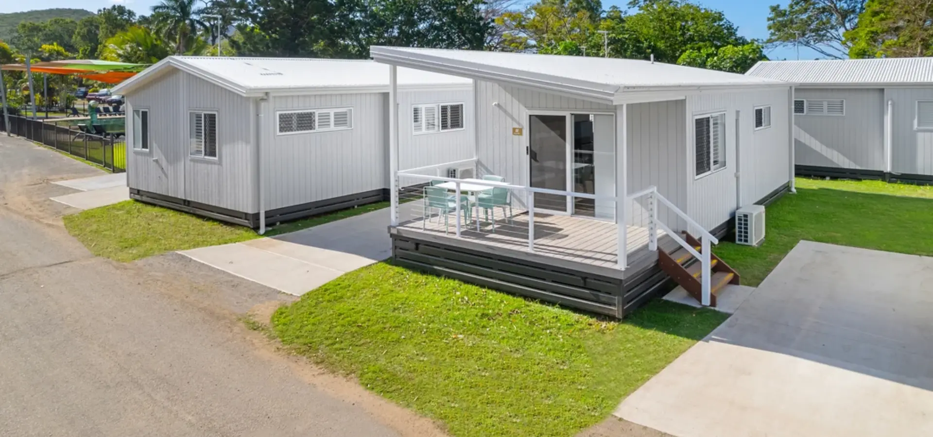 Chn 25 09 deluxestudiocabin 01 1100x618 b48f37a