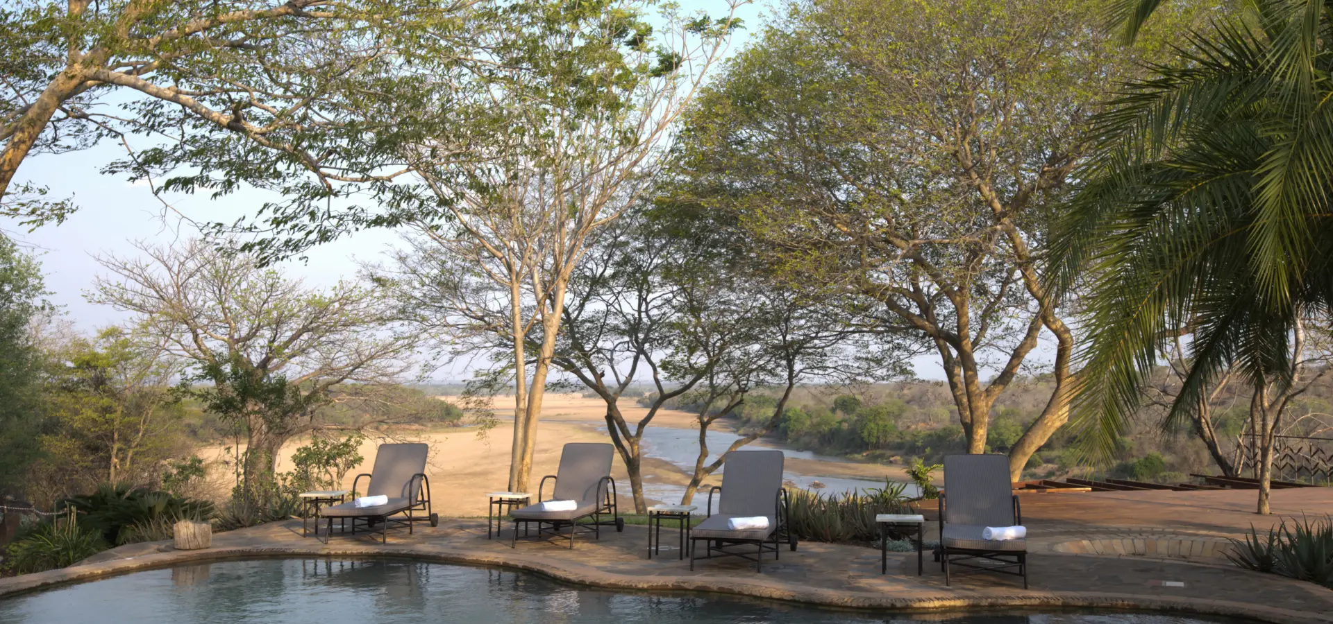 Chilo gorge safari lodge swimming pool