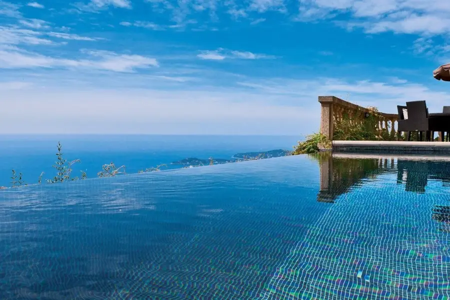 Chevre dor luxury hotel 15 w