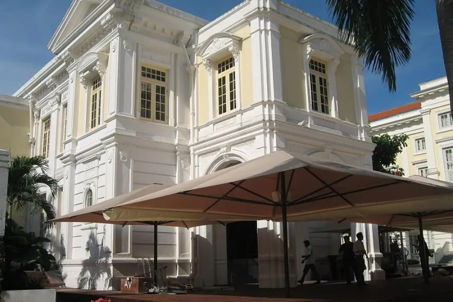 800px old parliament house 6
