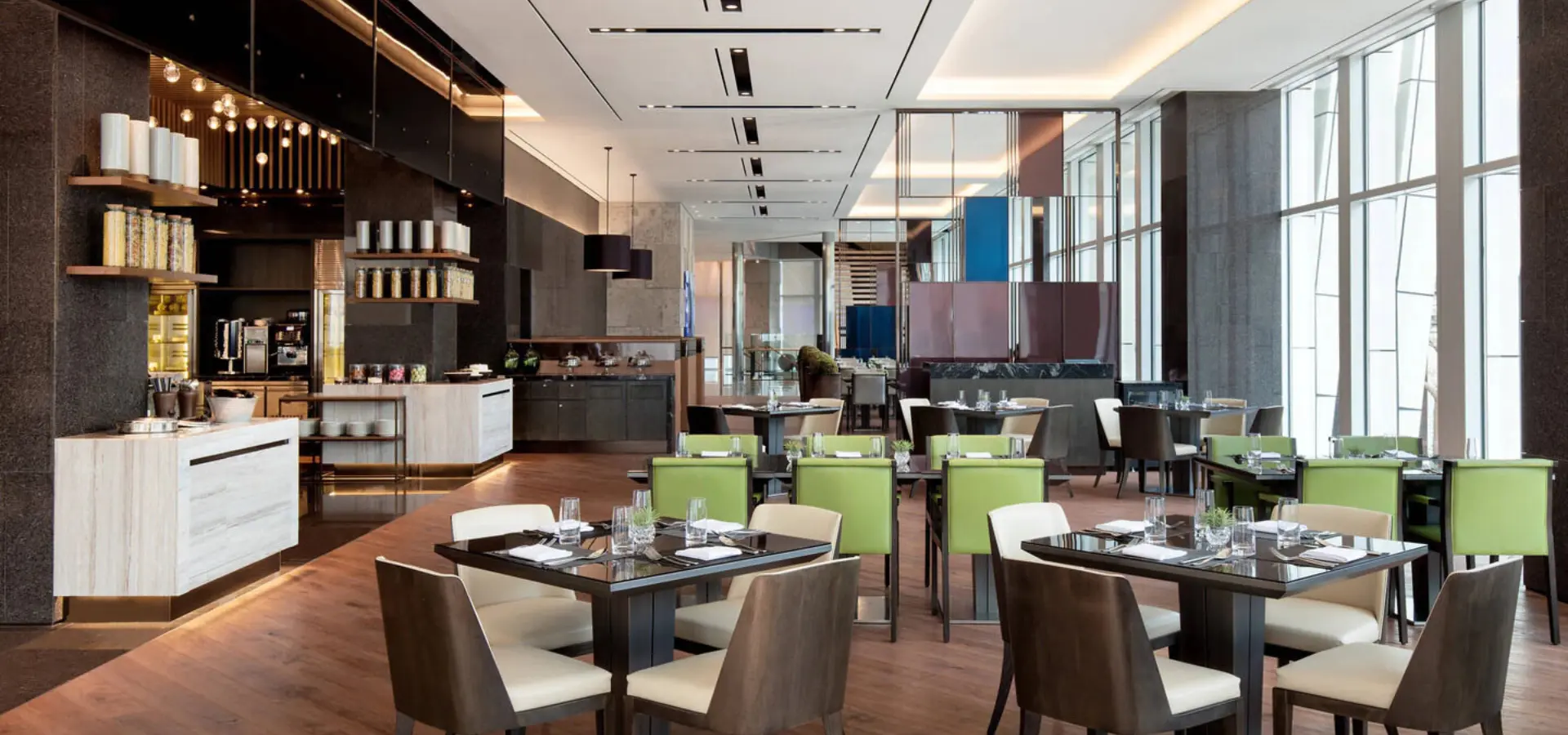 Selsn dining 0061 hor clsc1