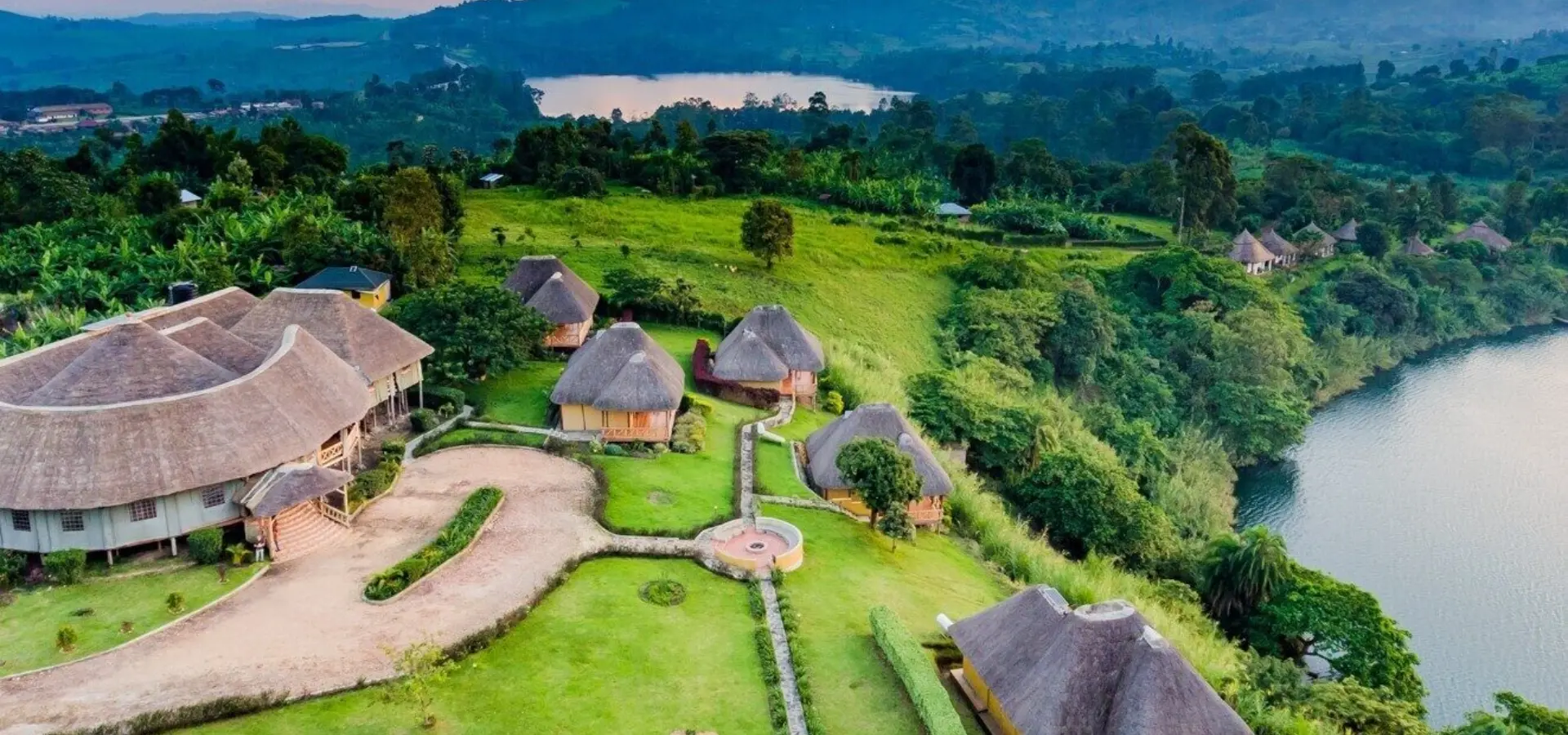 Fn uganda cratersafarilodge web 0121