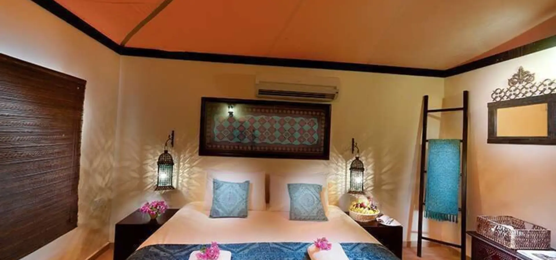 Oman bed room 2