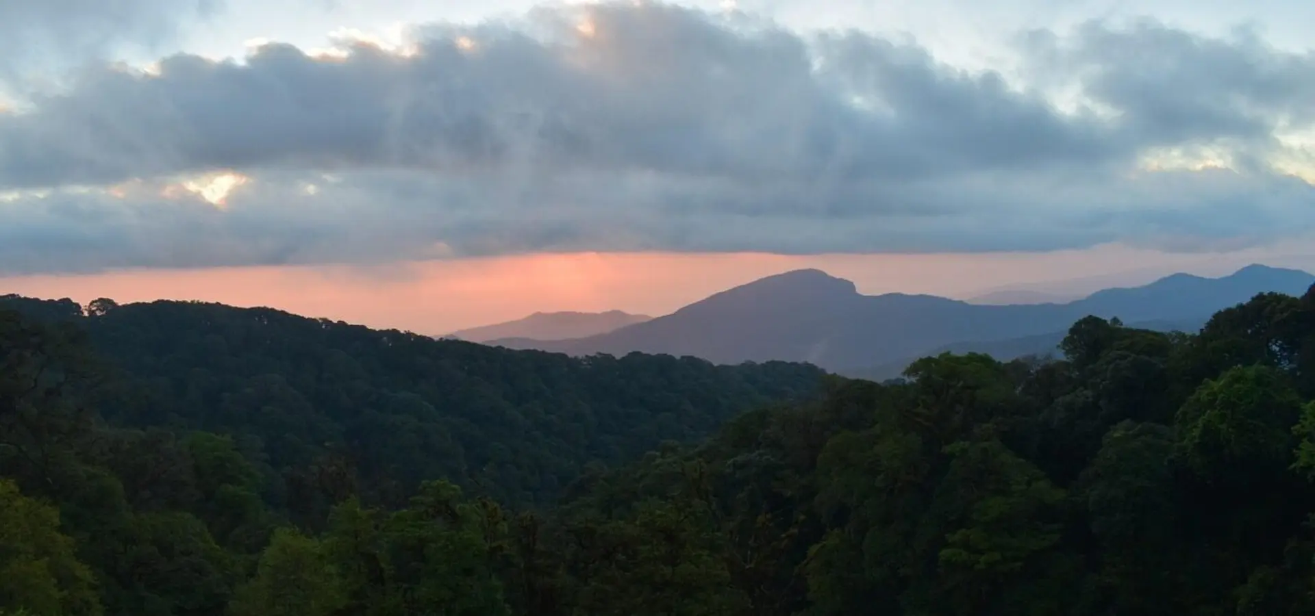 1757601259561mountain 24587451280