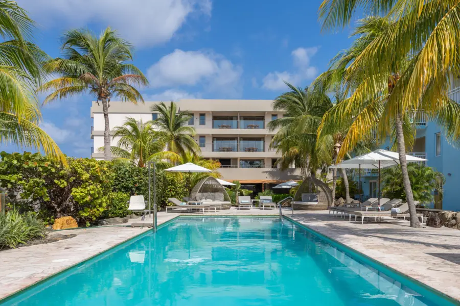 Dolphin suites highres 2331