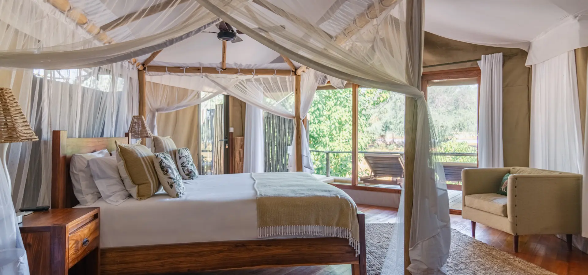 Anabezi king tent 01