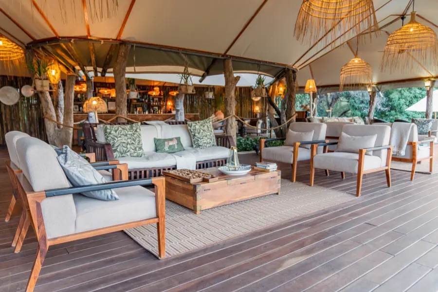 Zambezi deck 02