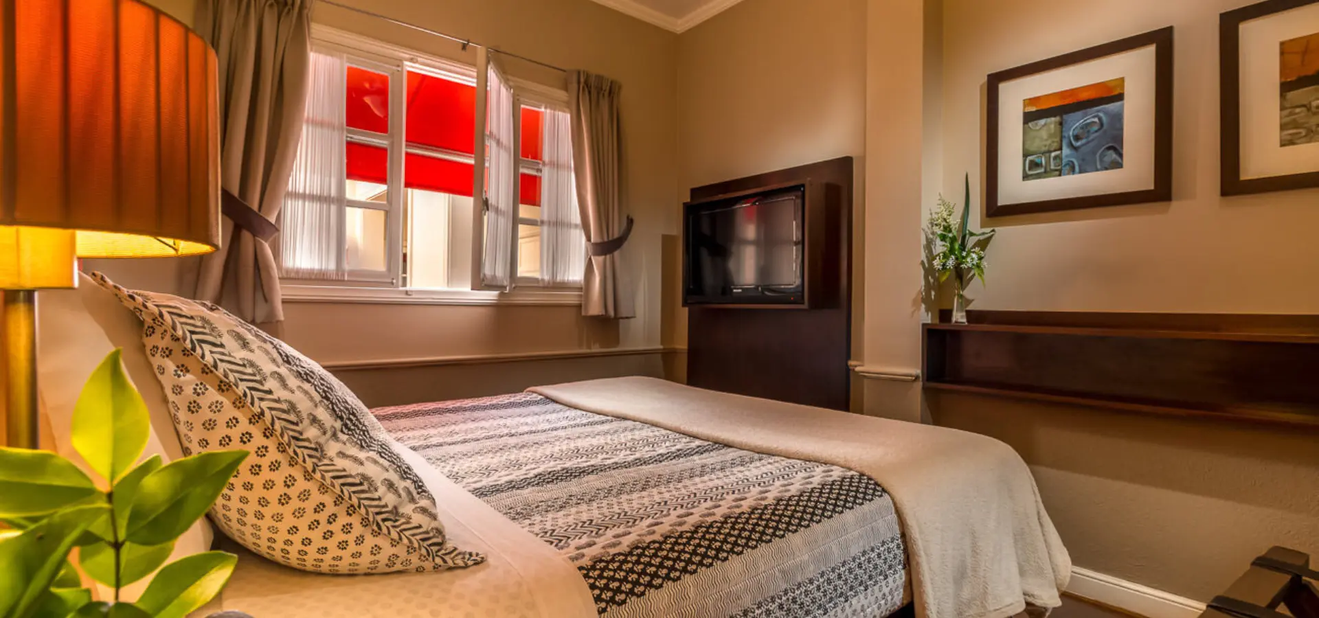 Hotel duque baja 145