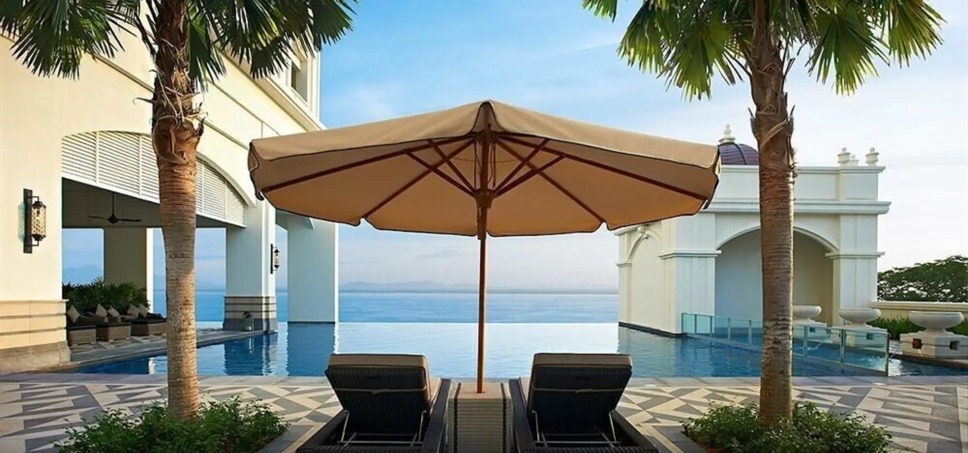 Eastern oriental hotel i