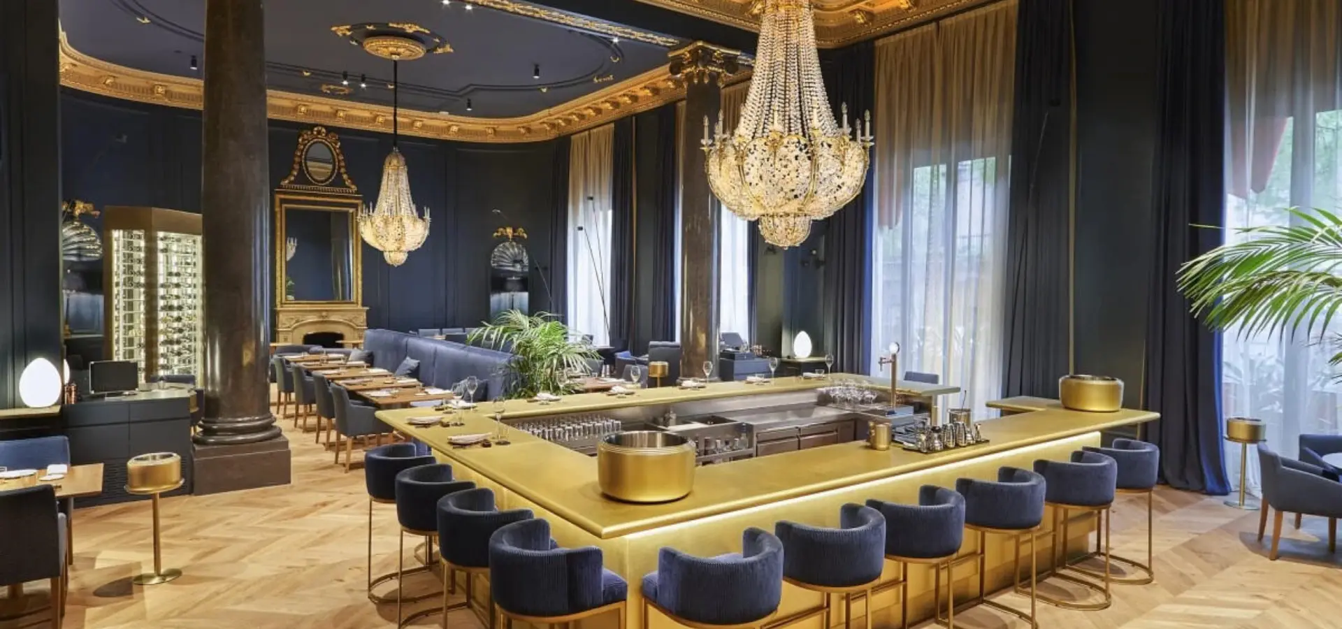 Amar barcelona restaurant h0 thigh