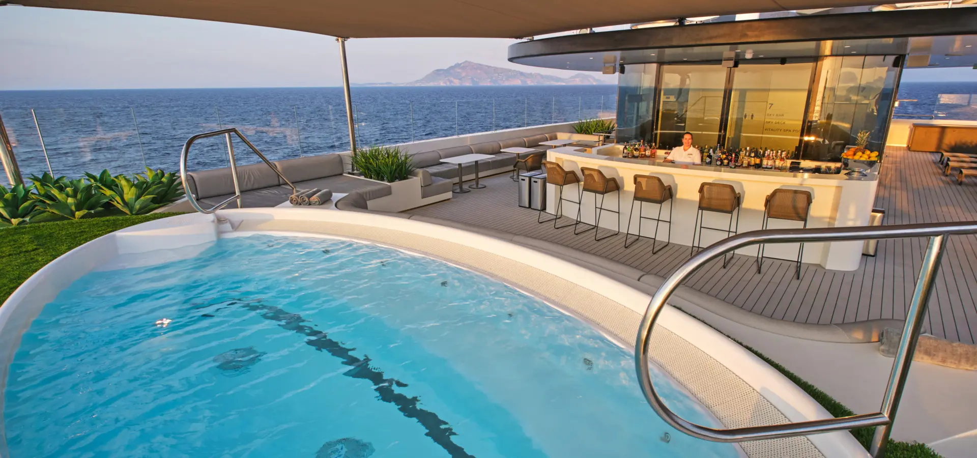 Public areas sky bar 001