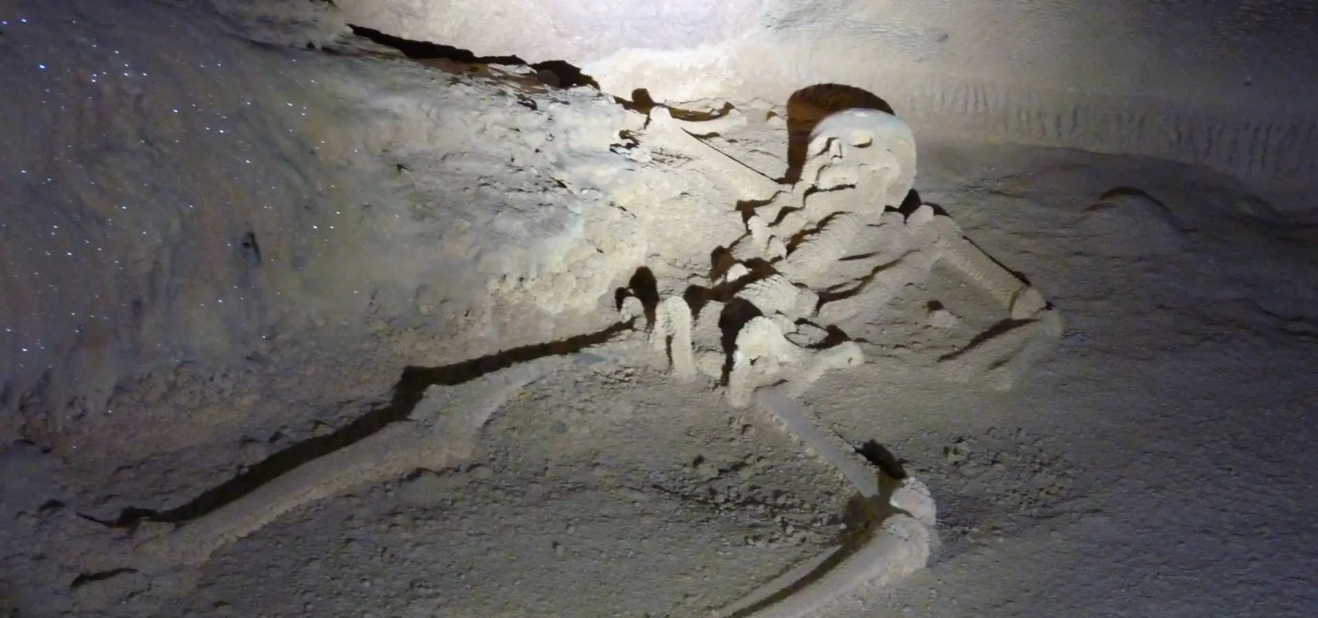 1761666039560atm cave 1