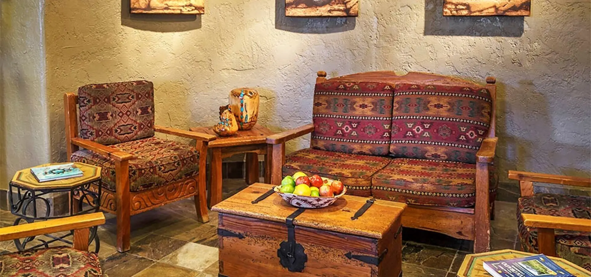 Mesa verde lodging far view lodge lobby 9001 1000x6671