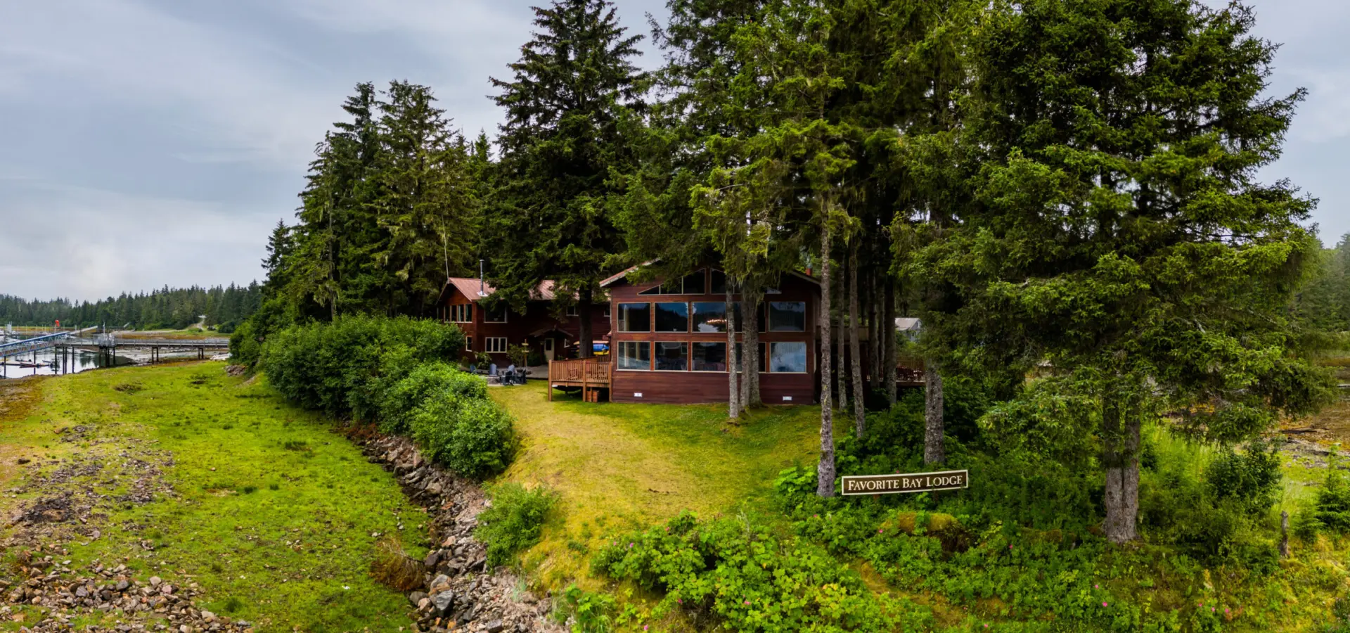 1737398308469 Favorite Bay Lodge Outdoor scaled