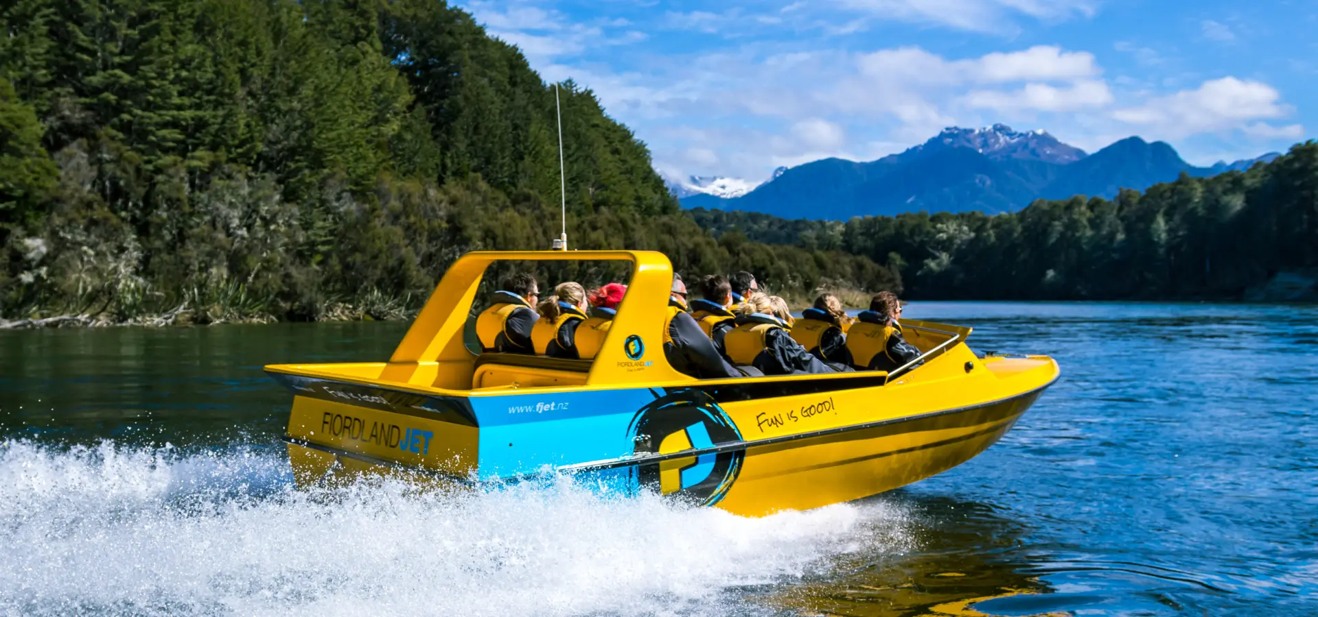 Down to the mountains close up2