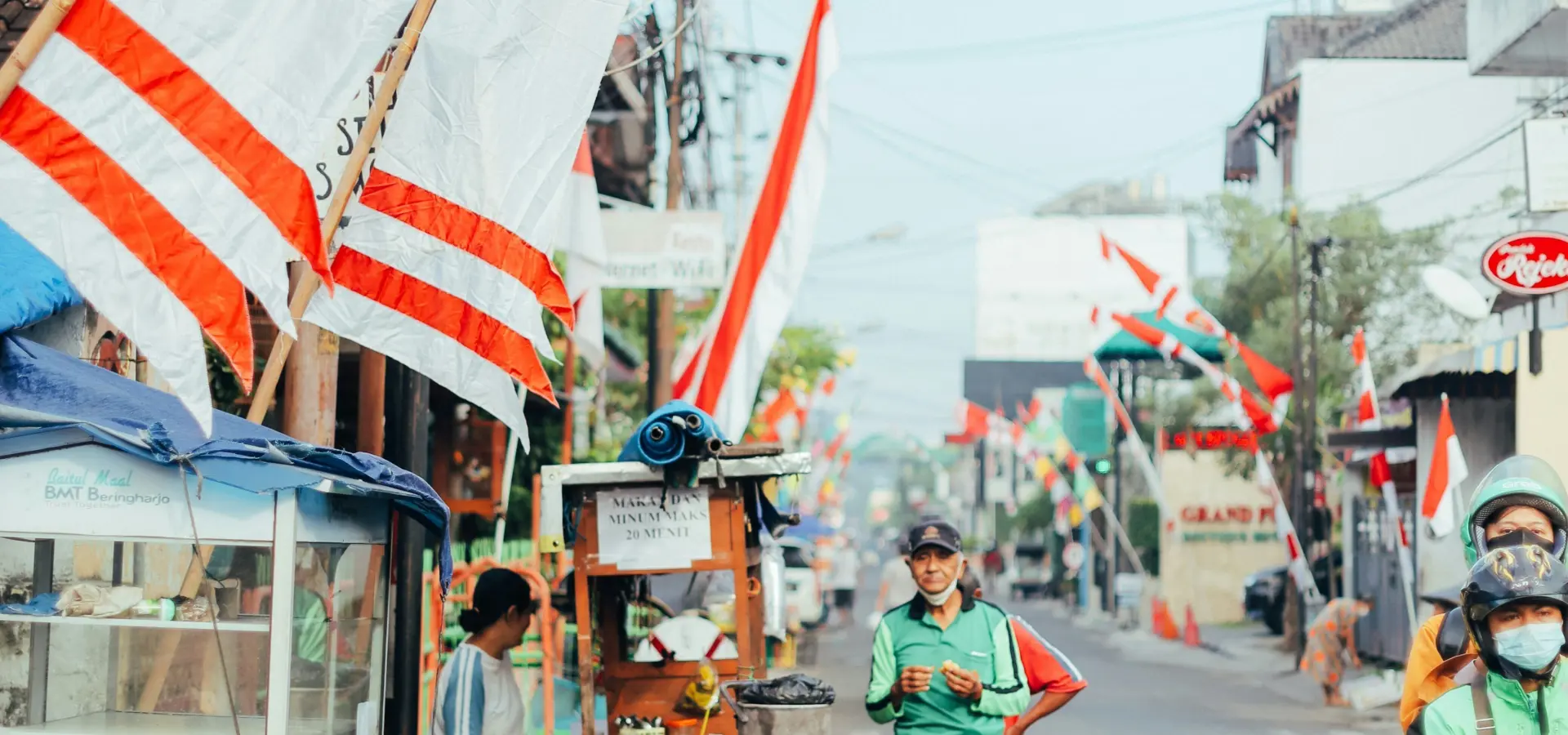 1755697125478eten in yogyakarta