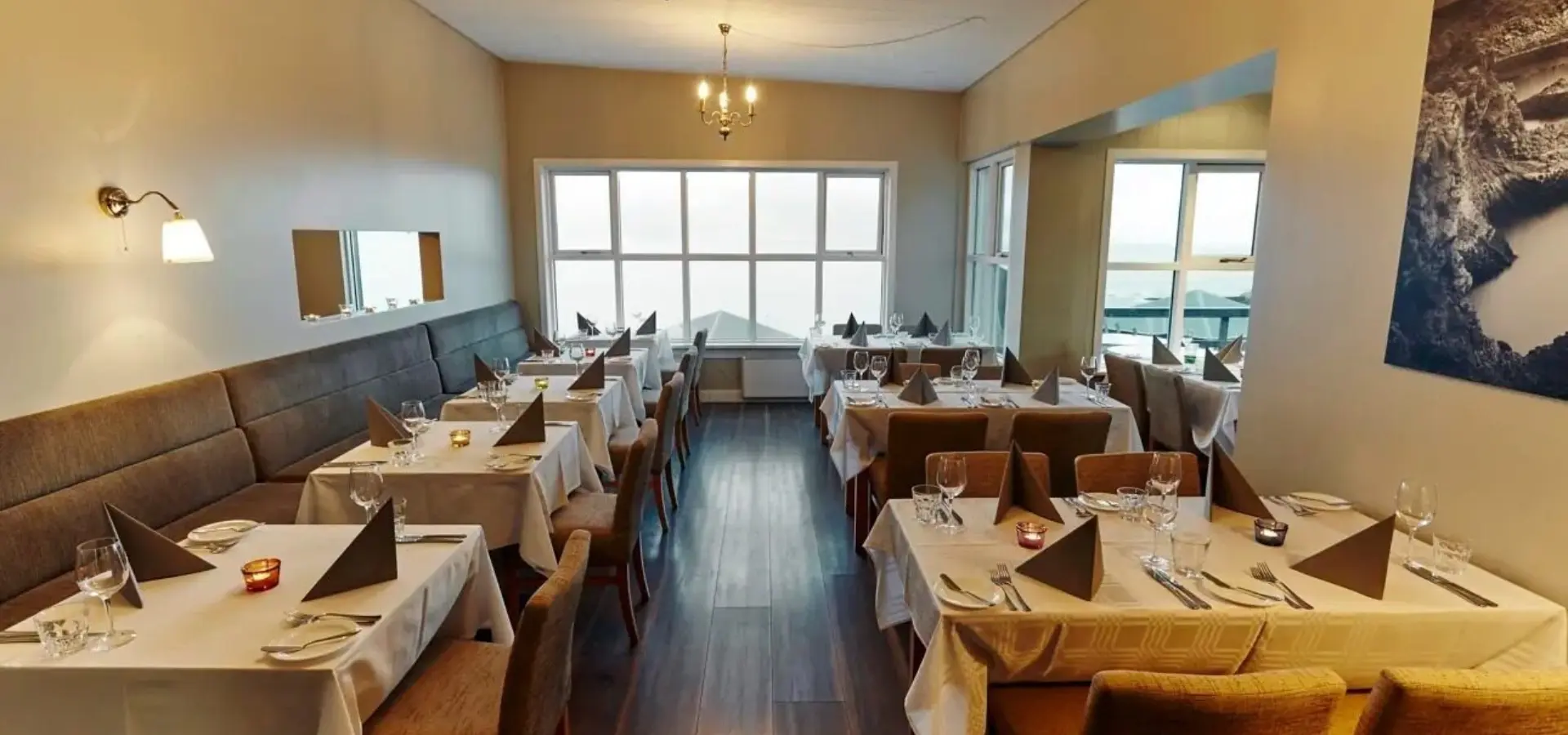 1738060902109 fh hellnar restaurant