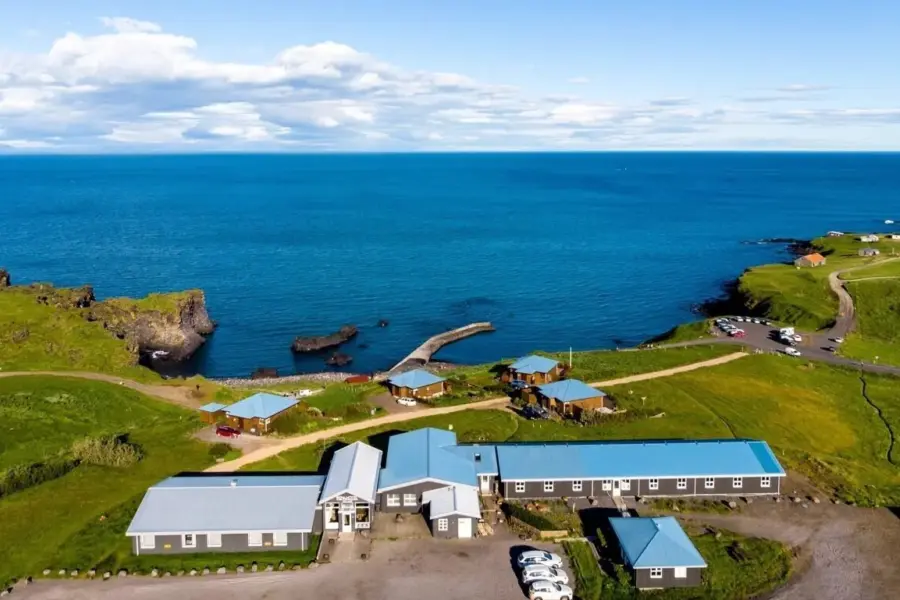 1738060902113 fosshotel hellnar exterior 2