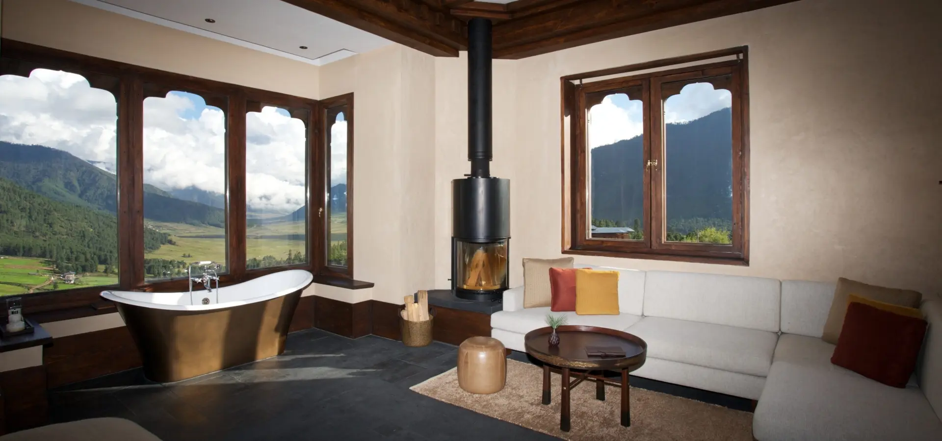 05 gante goenpa lodge gante bhutan rl3b8024 cr2