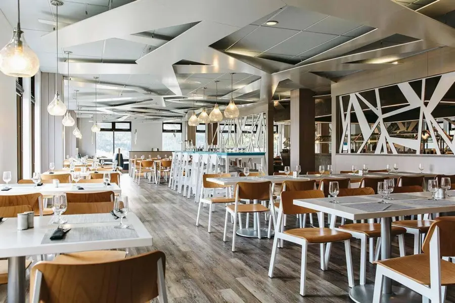 1738742983185 GI altitude restaurant bright windows full restaurant