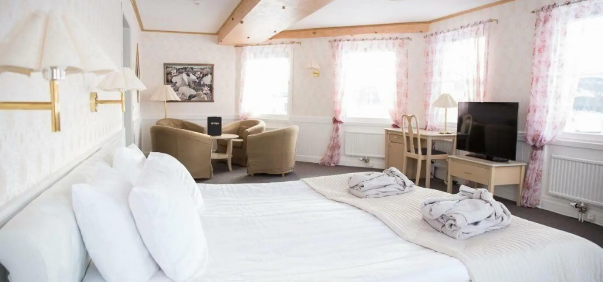 Grand arctic hotel photos exterior grand arctic hotel 8