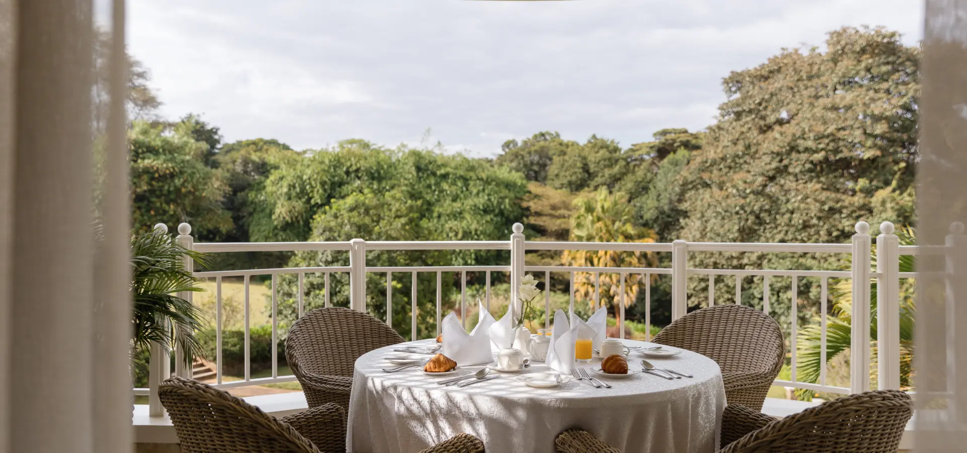 1733308559620 Rooms Hemingways Suite 008 Hemingways T Cunniffe1024