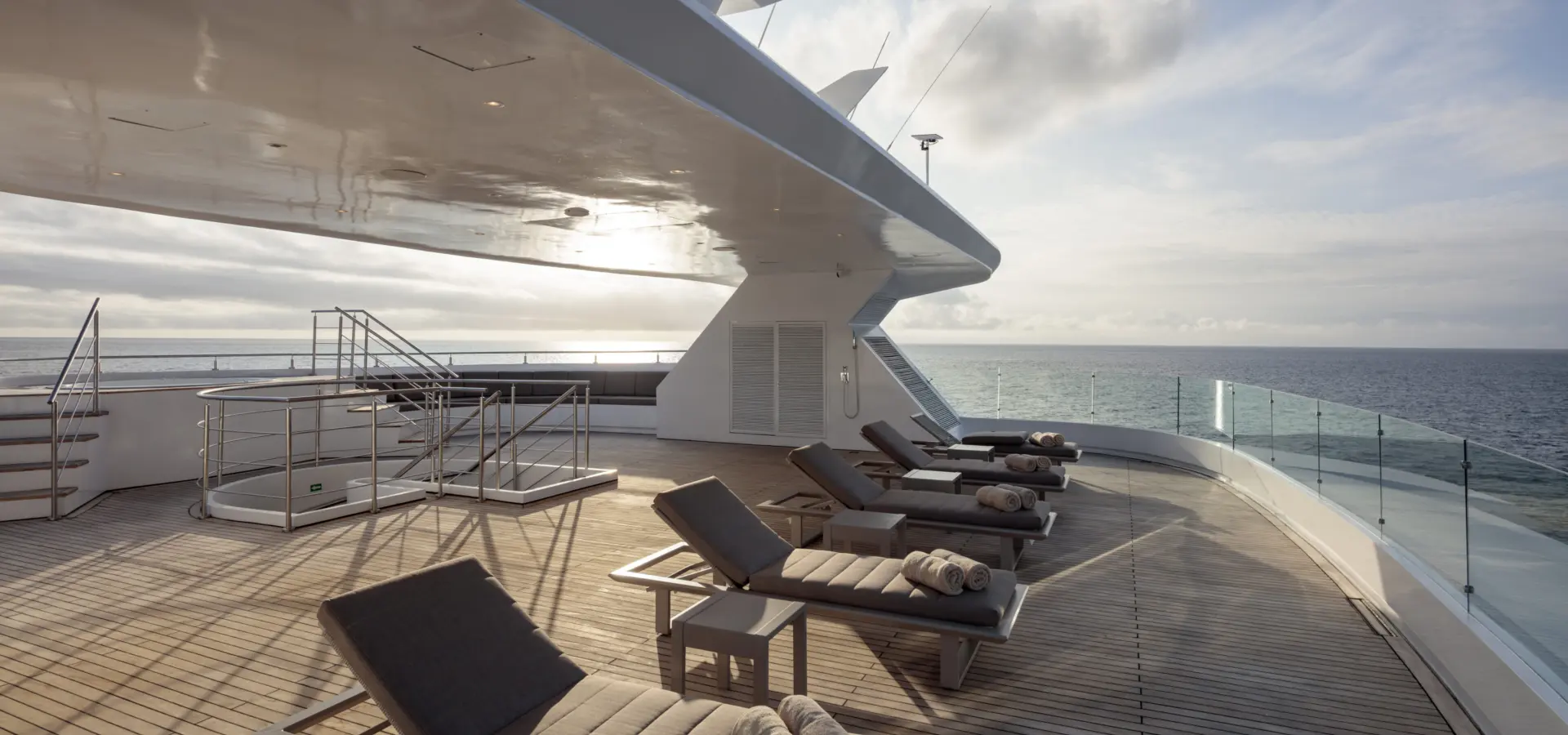 Sun deck 3 hermes galapagos mega catamaran1