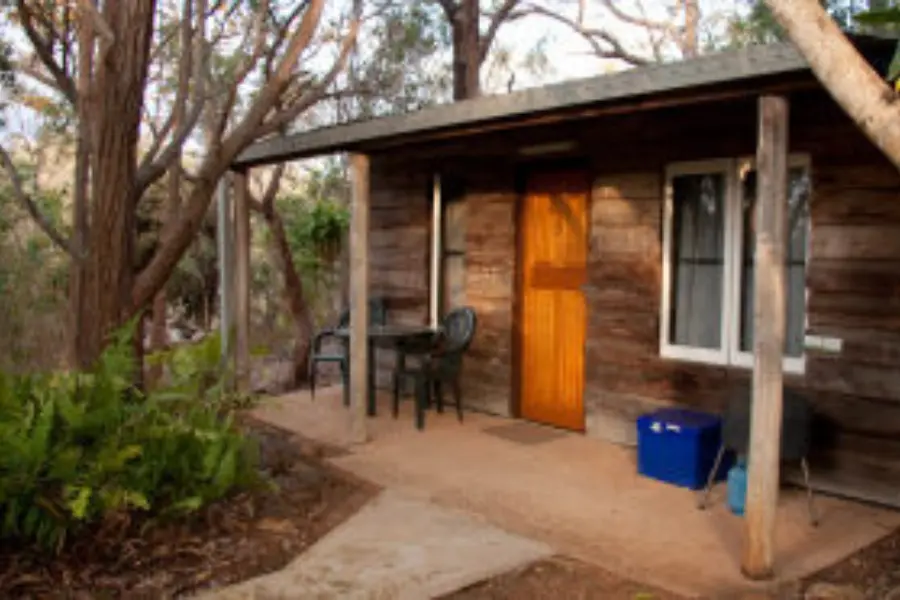 Rustic cabin 2 300x186
