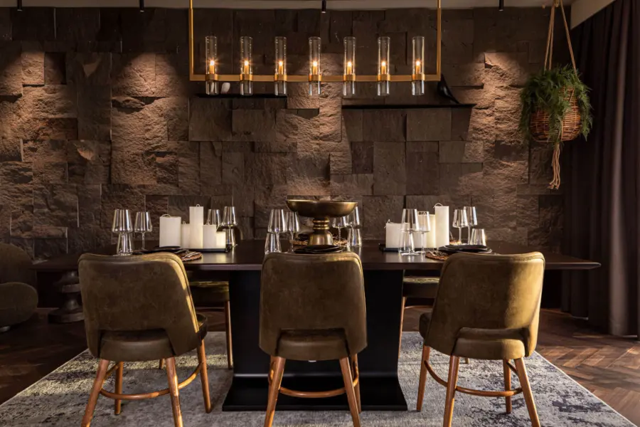 1735825075138 Geysir Suite dining room hero