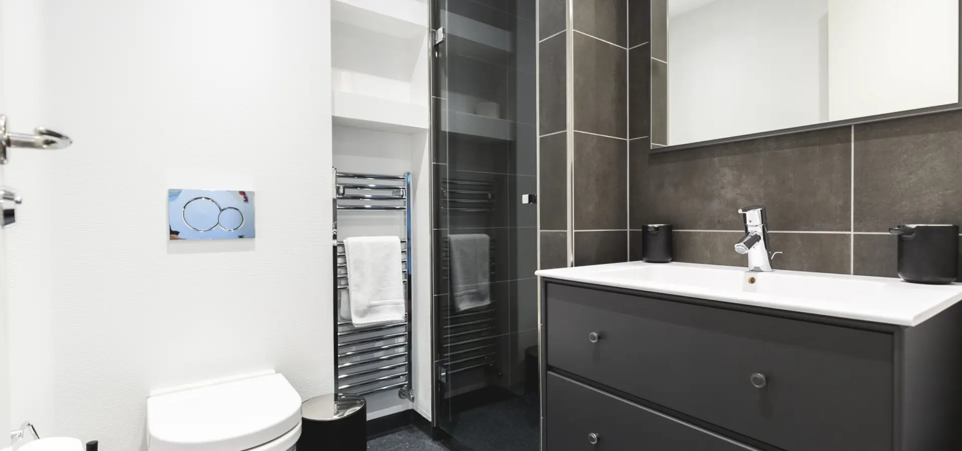 Hotel icefiord suite badkamer