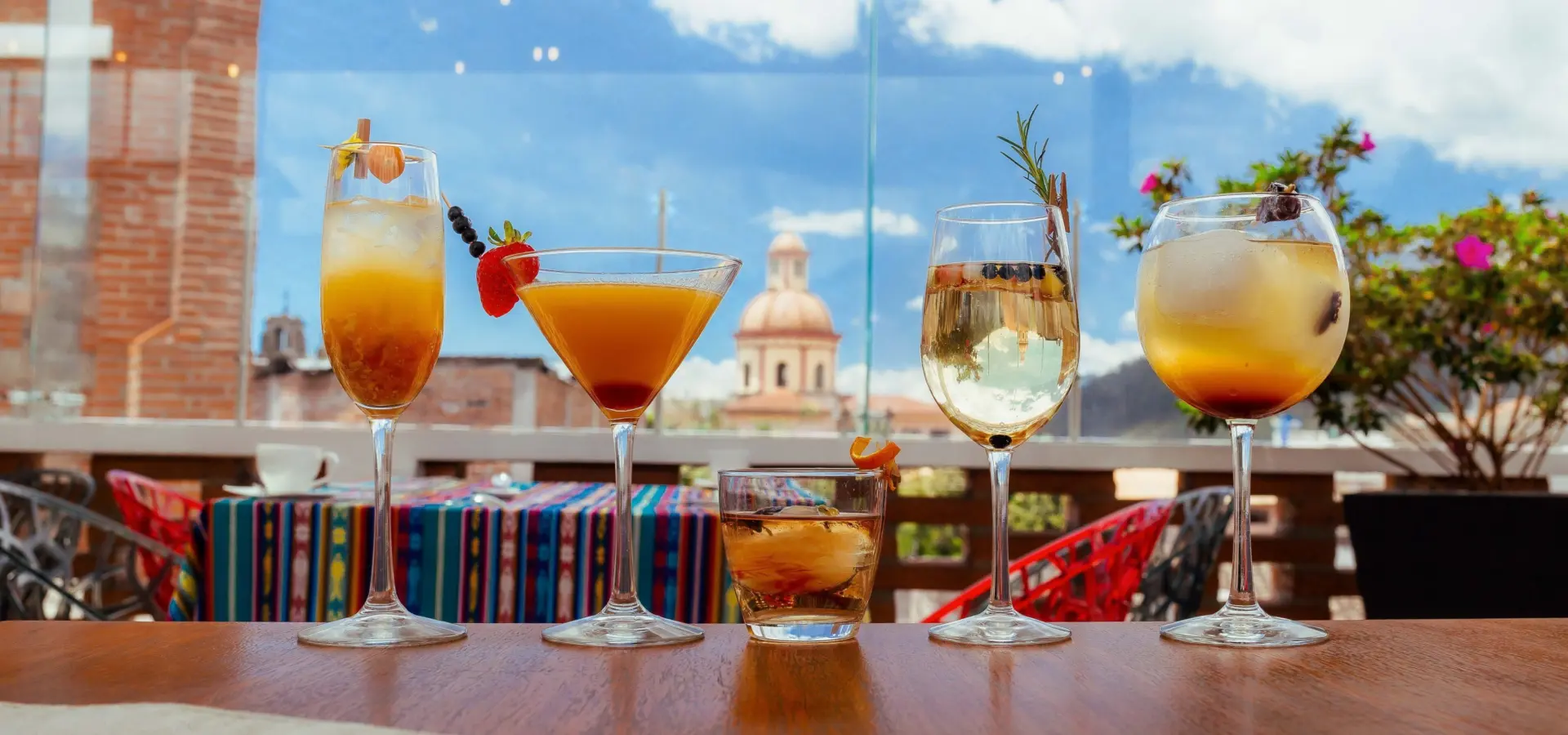 1774546664424hotel otavalo coctel de autor
