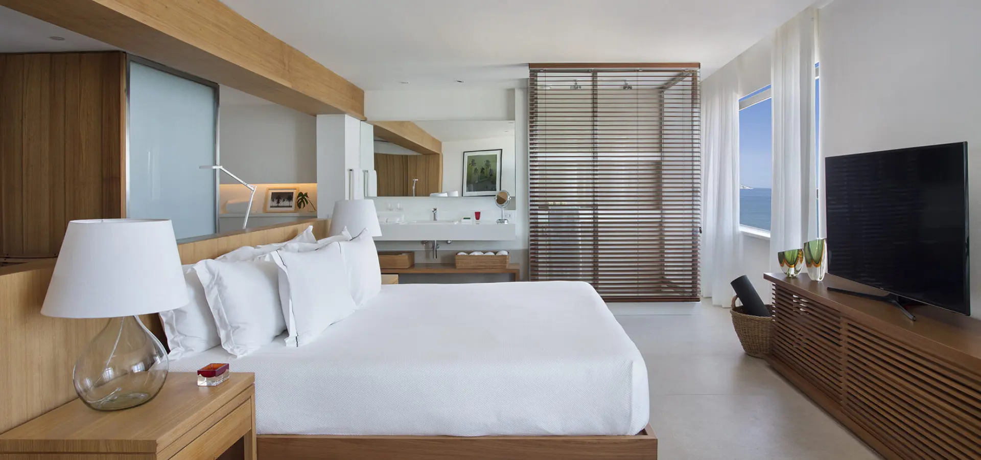 Ocean front suite 4 menor