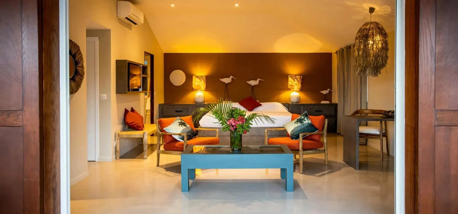 Le karibuni boutique hotel suite jaune 13 1920w