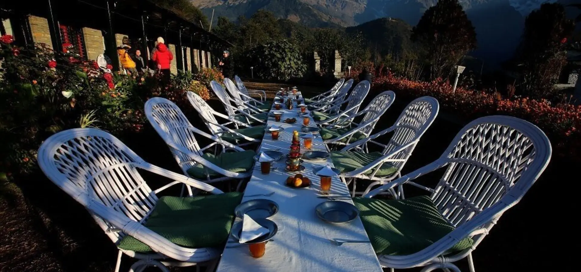 V1 himalaya outdoor dining